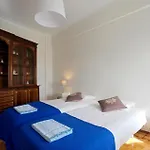 Studio Fuer 19 Personen Und 1 Kind In Lissabon, Regio De Lisboa Costa De Lisboa - B58256