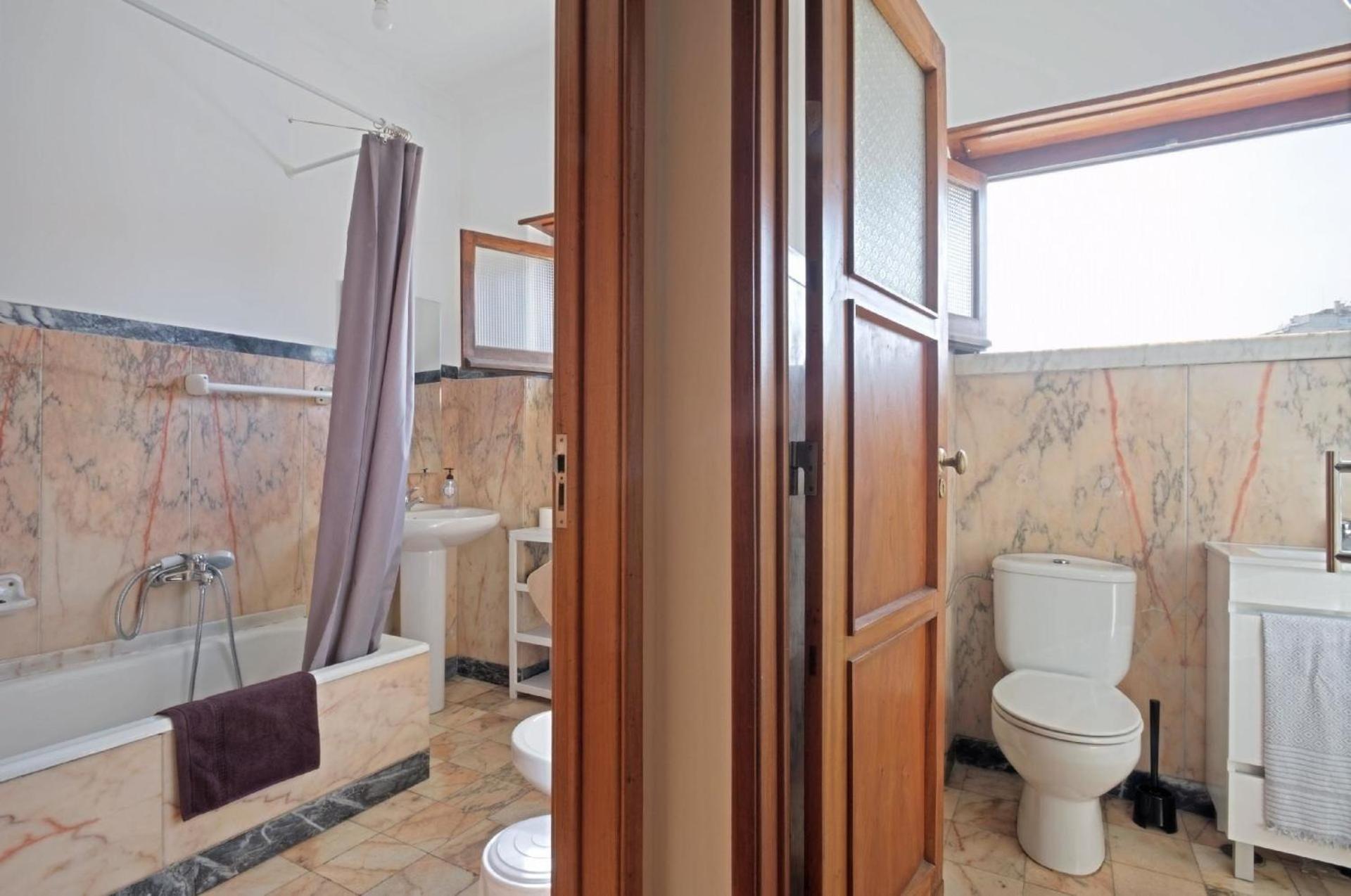 Fuer 19 Personen Und 1 Kind In Lissabon, Regio De Costa De - B58256 Lisbon