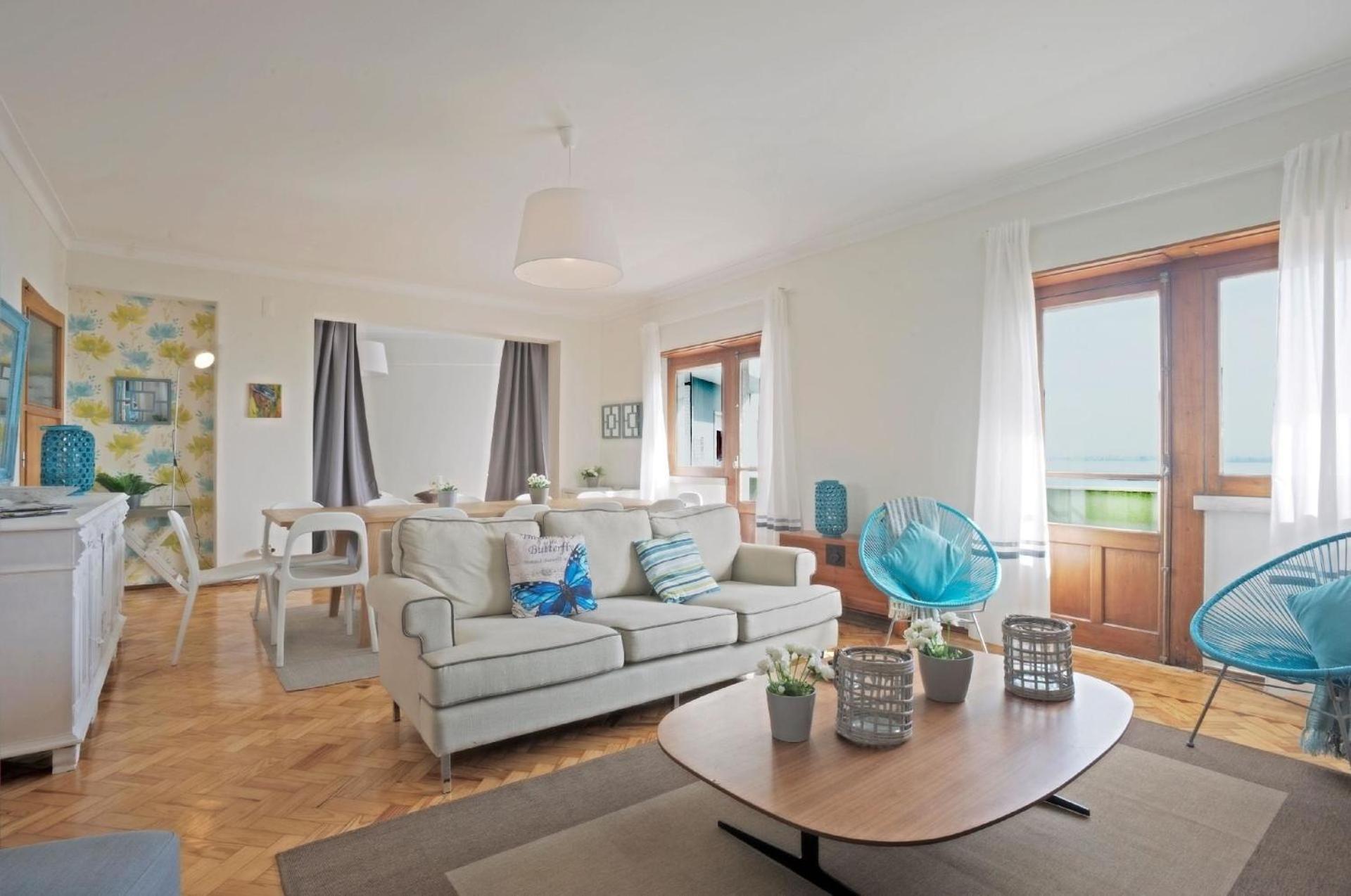 Fuer 19 Personen Und 1 Kind In Lissabon, Regio De Costa De - B58256 Apartment
