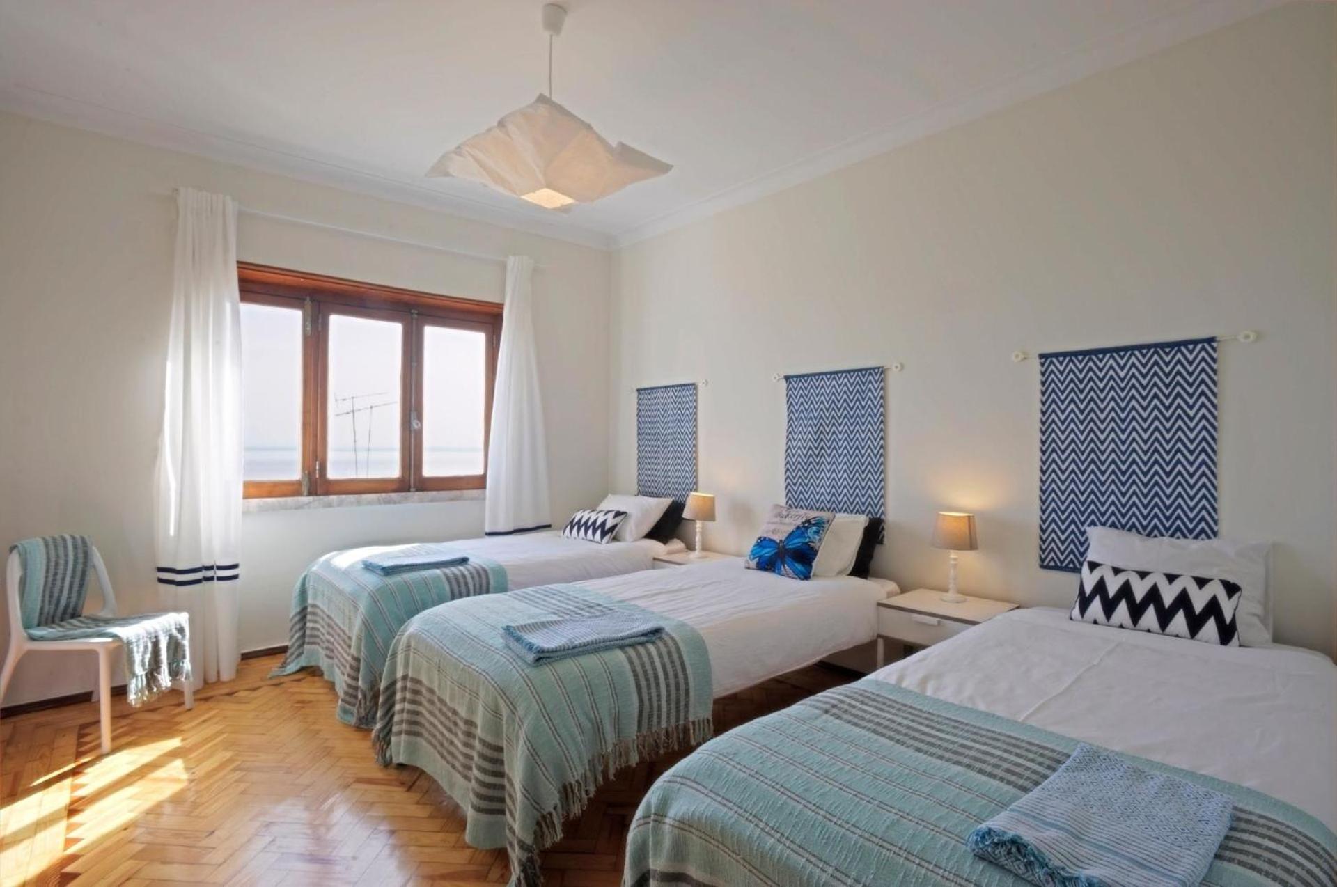 Fuer 19 Personen Und 1 Kind In Lissabon, Regio De Costa De - B58256 Lisbon