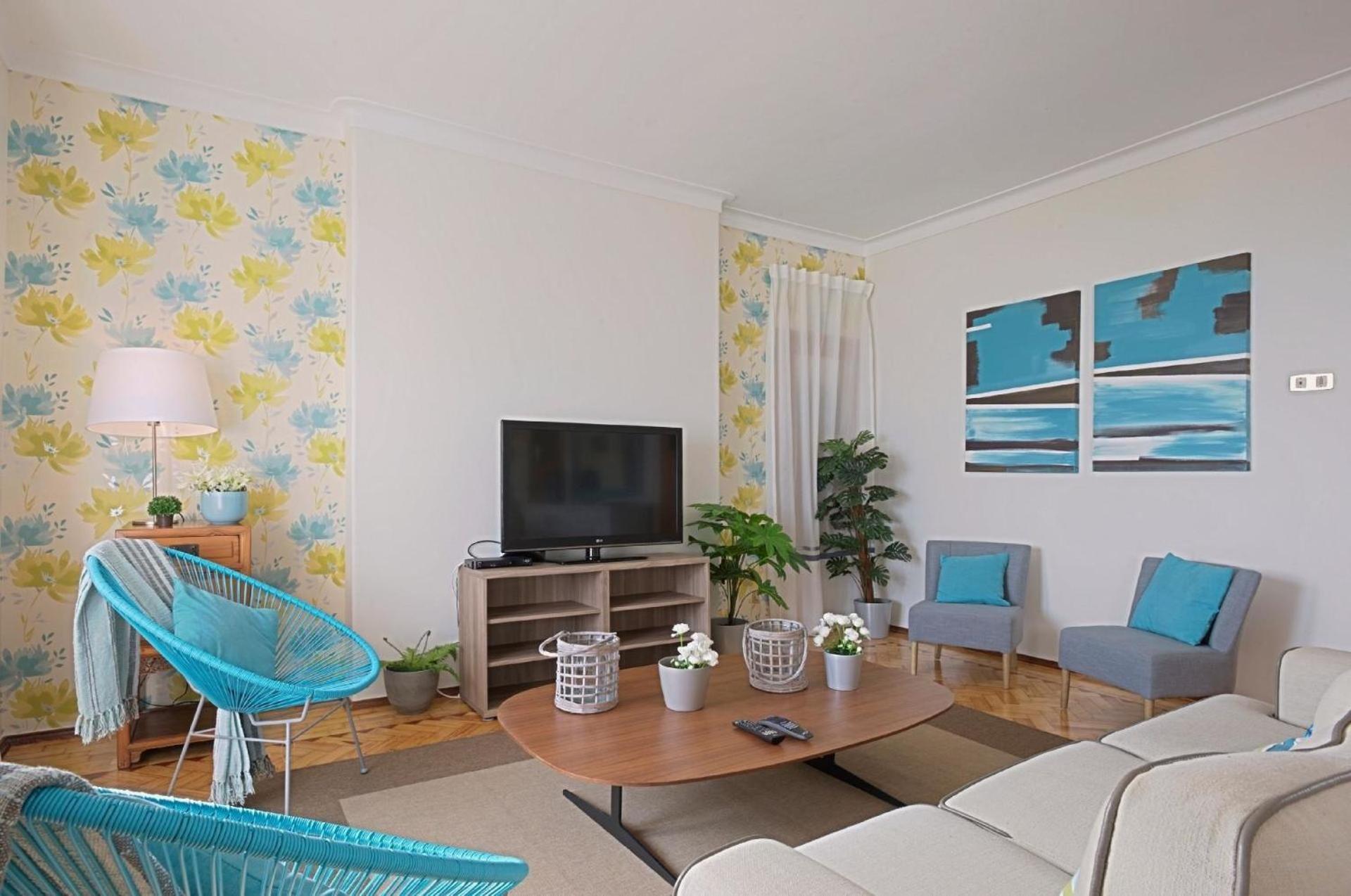 Fuer 19 Personen Und 1 Kind In Lissabon, Regio De Costa De - B58256 Apartment Lisbon